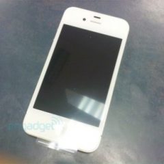 iPhone 4 bianco presto disponibile sugli scaffali: foto all’interno